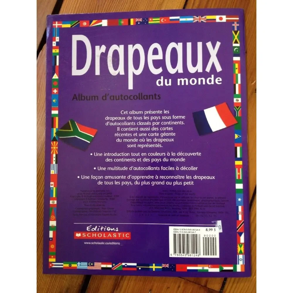 Flags of the World Drapeaux du Monde French Sticker Book Scholastic 2009